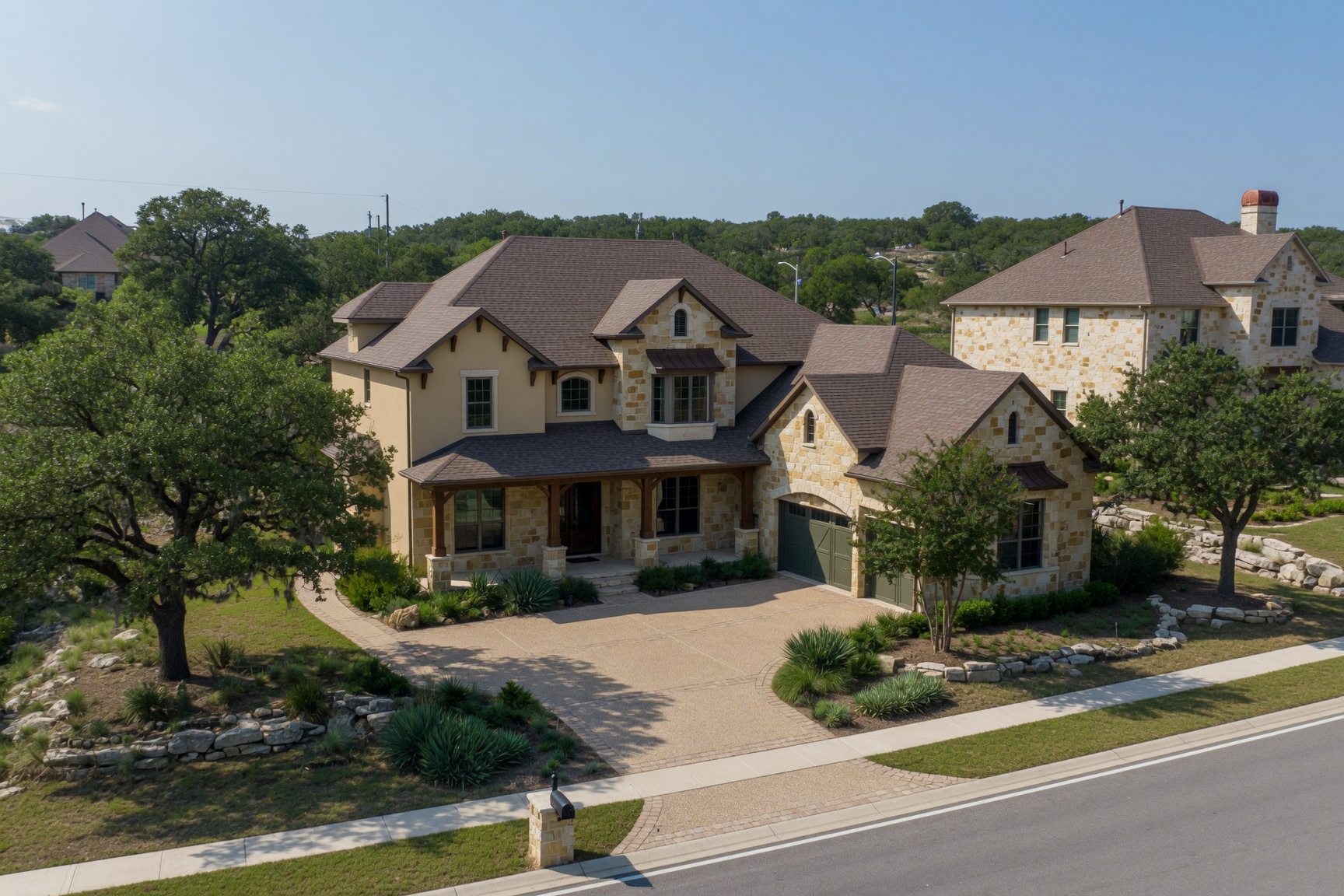 Residential homes in Fair Oaks Ranch Boerne Texas where buyers save with commission rebates