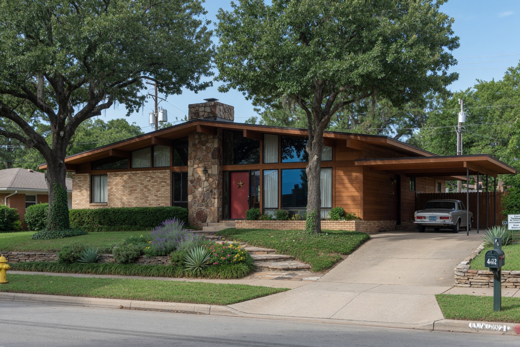 Residential homes in Lake Highlands Dallas Texas where buyers save with commission rebates