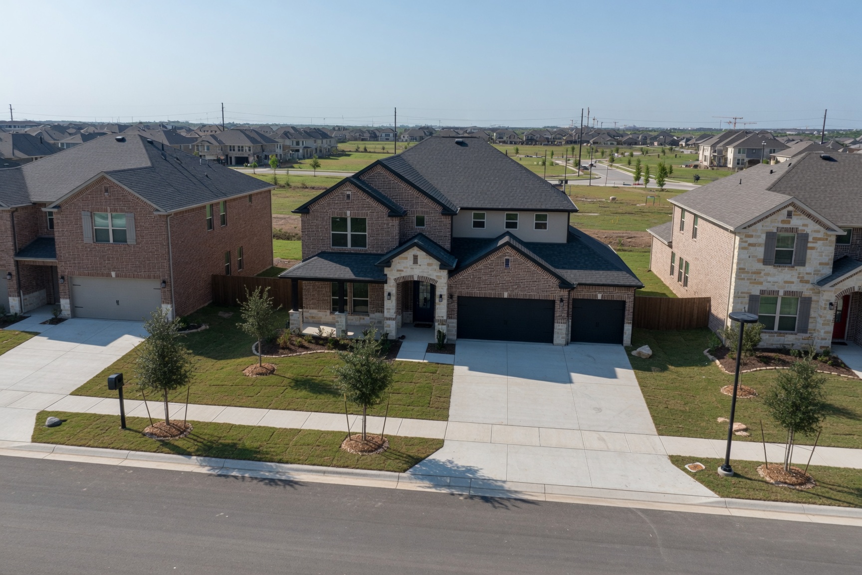 New construction homes in Fields Frisco Texas where buyers earn commission rebates