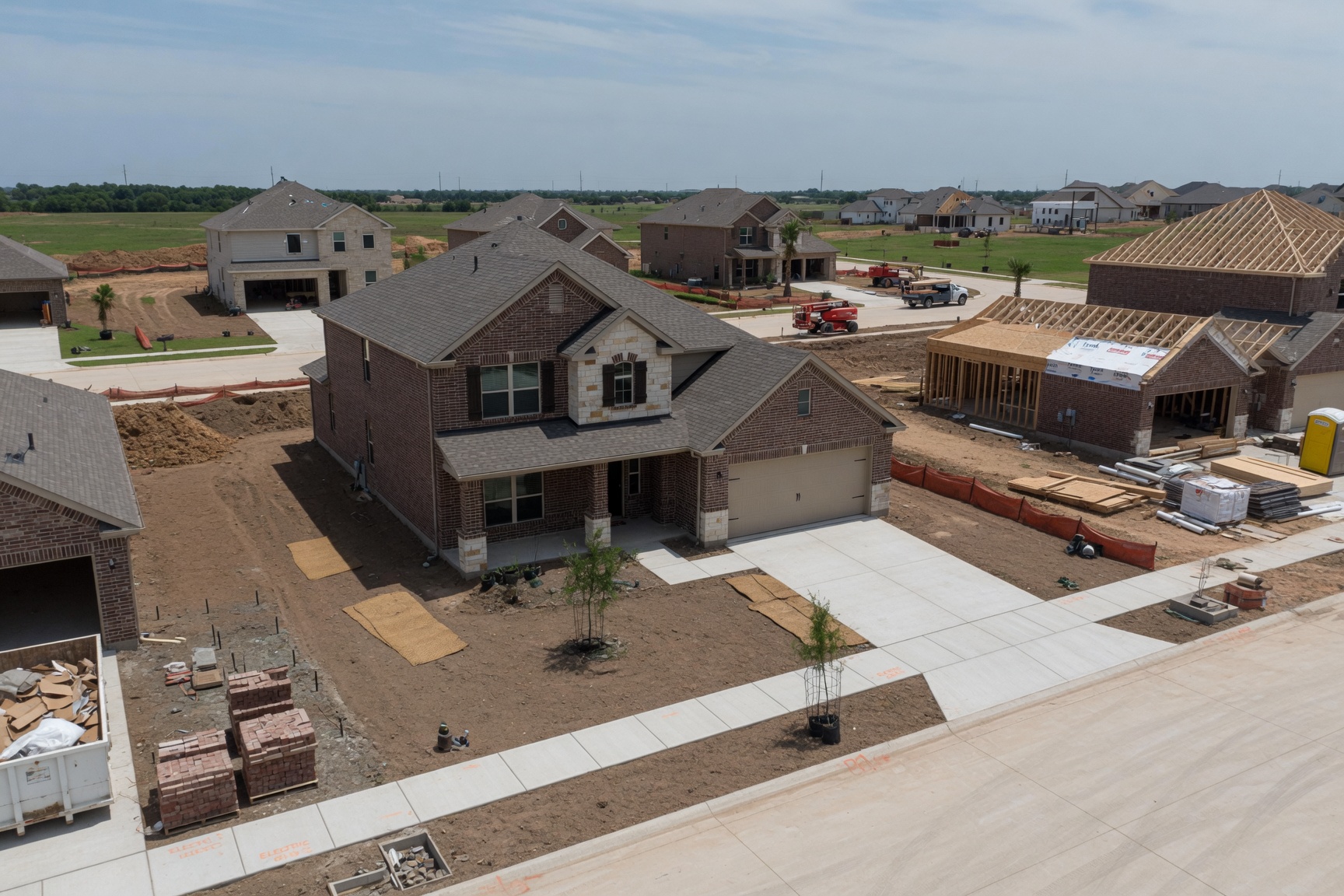 New construction home in Katy Texas qualifying for 2.5 percent commission cash back rebate